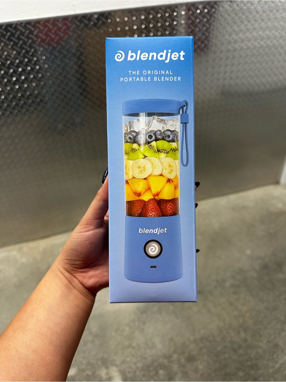 BlendJet Portable Blender in Blue - Comes with Carrying Case & Lid